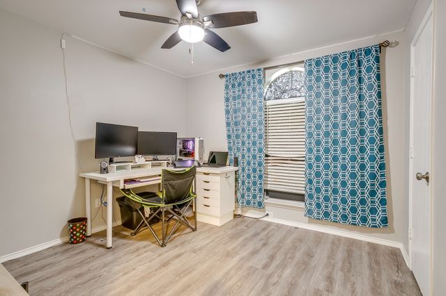 938 Jacobs Crossing Court, Burleson, TX 76028