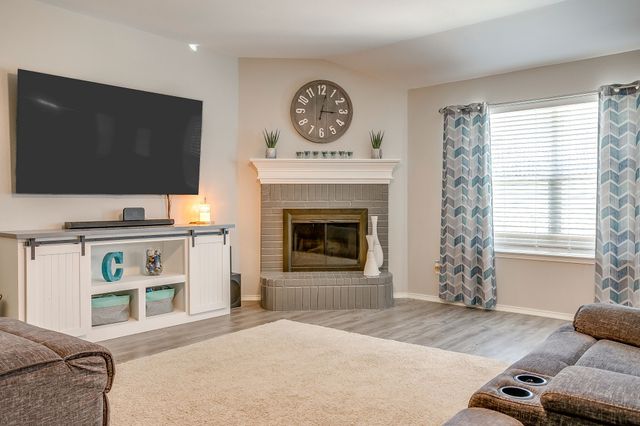 938 Jacobs Crossing Court, Burleson, TX 76028