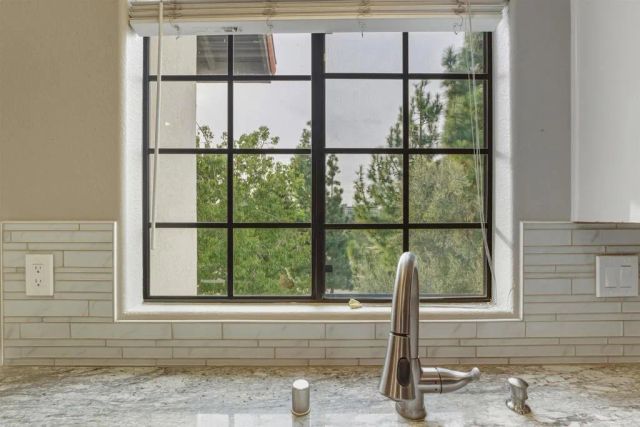 16458 Avenida Venusto E, San Diego, CA 92128