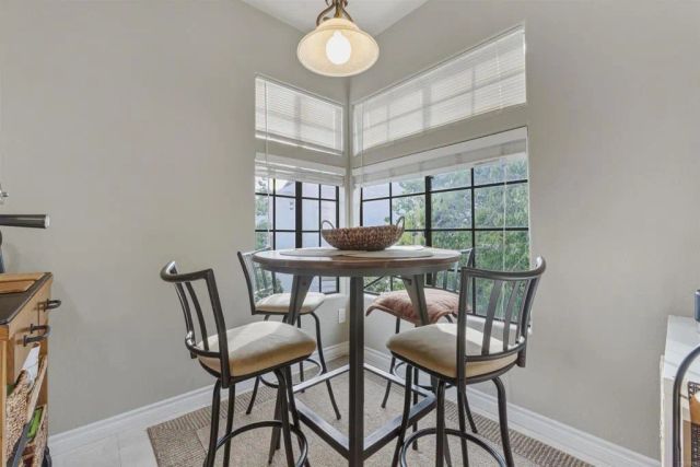 16458 Avenida Venusto E, San Diego, CA 92128