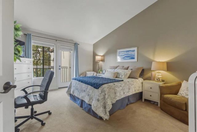 16458 Avenida Venusto E, San Diego, CA 92128