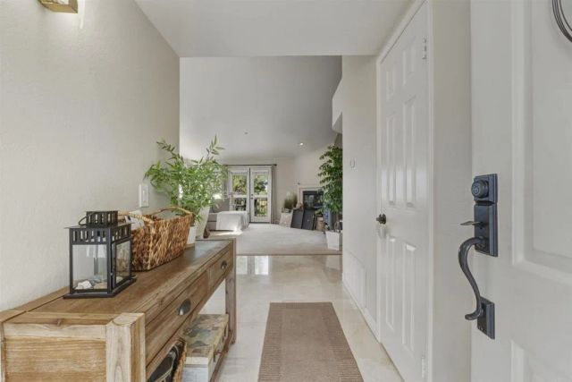 16458 Avenida Venusto E, San Diego, CA 92128