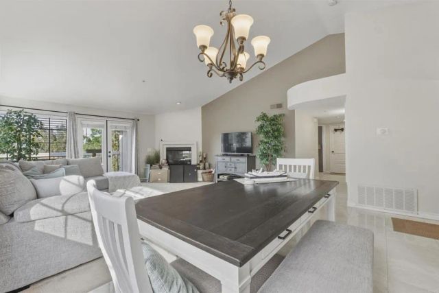 16458 Avenida Venusto E, San Diego, CA 92128