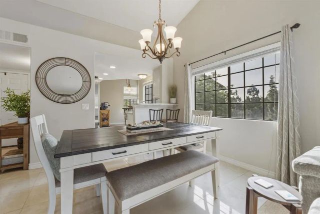 16458 Avenida Venusto E, San Diego, CA 92128