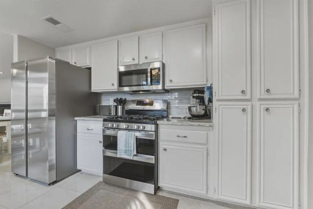 16458 Avenida Venusto E, San Diego, CA 92128