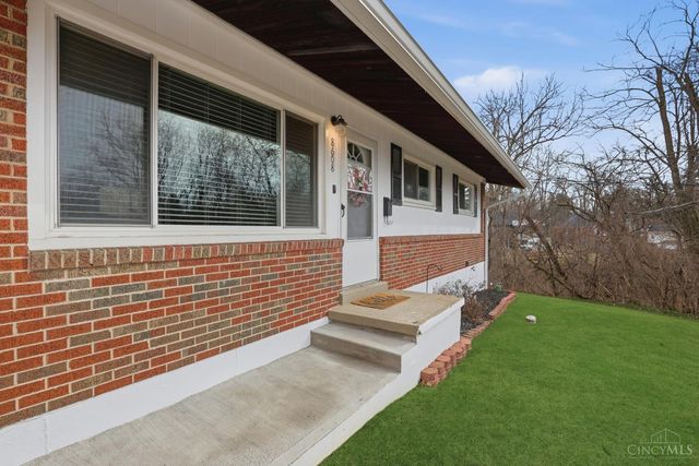 8608 Dundalk Court, Sycamore Twp, OH 45236