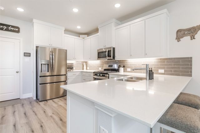 413 Parkside Drive, Argyle, TX 76226