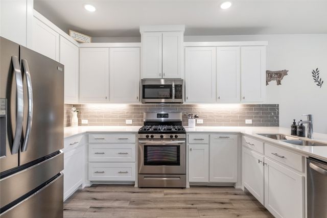 413 Parkside Drive, Argyle, TX 76226