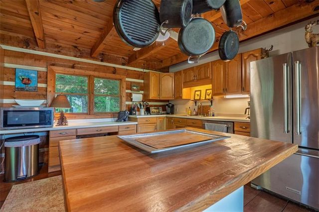 1049 Rockwater Road, Ellijay, GA 30536
