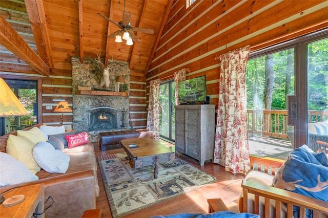 1049 Rockwater Road, Ellijay, GA 30536