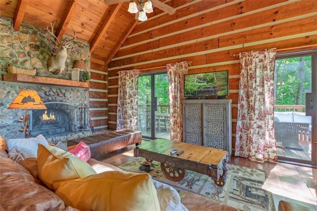 1049 Rockwater Road, Ellijay, GA 30536