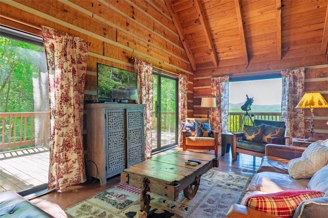 1049 Rockwater Road, Ellijay, GA 30536