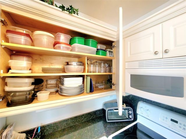 3200 NE 7th Ct 208A, Pompano Beach, FL 33062