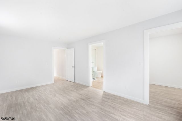 33 Allamuchy Trl, Byram Twp., NJ 07821