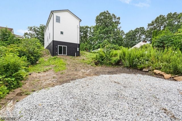 33 Allamuchy Trl, Byram Twp., NJ 07821