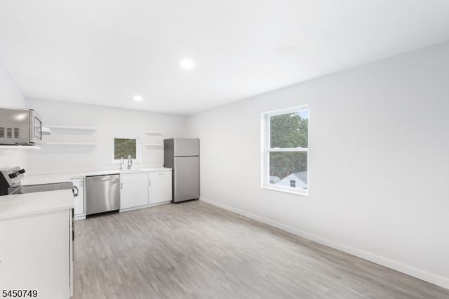 33 Allamuchy Trl, Byram Twp., NJ 07821
