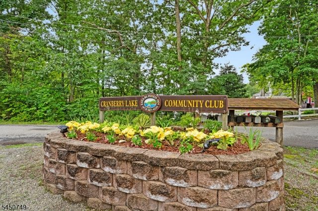 33 Allamuchy Trl, Byram Twp., NJ 07821