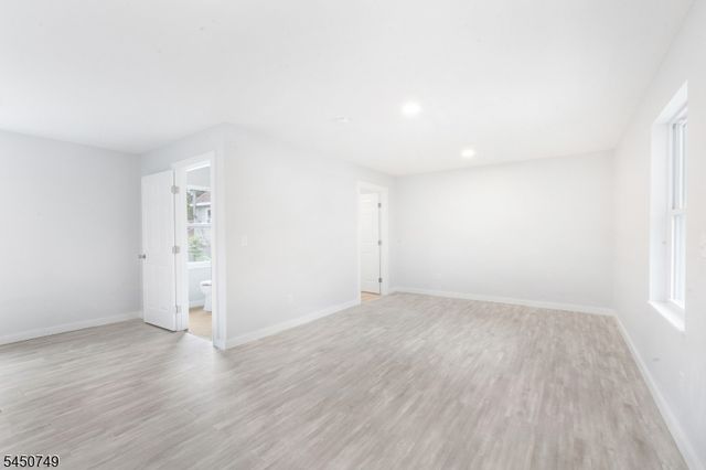33 Allamuchy Trl, Byram Twp., NJ 07821
