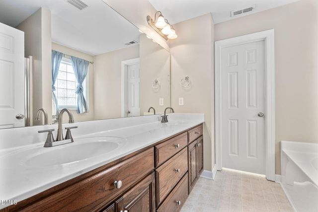 110 Manchester Trail, Clayton, NC 27527