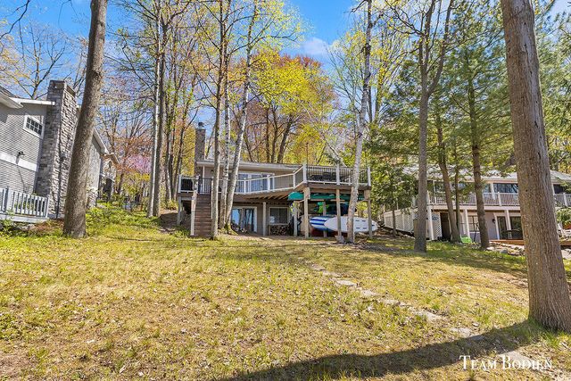 11320 Alpine Road, Canadian Lakes, MI 49346
