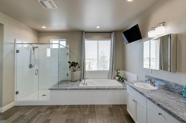 3211 Salem Avenue, Clovis, CA 93619