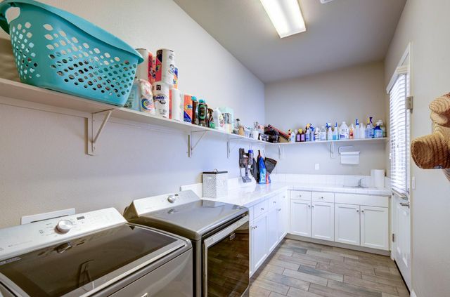 3211 Salem Avenue, Clovis, CA 93619