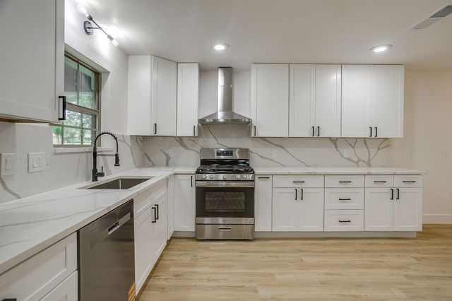 2601 Briarwood Drive, Plano, TX 75074