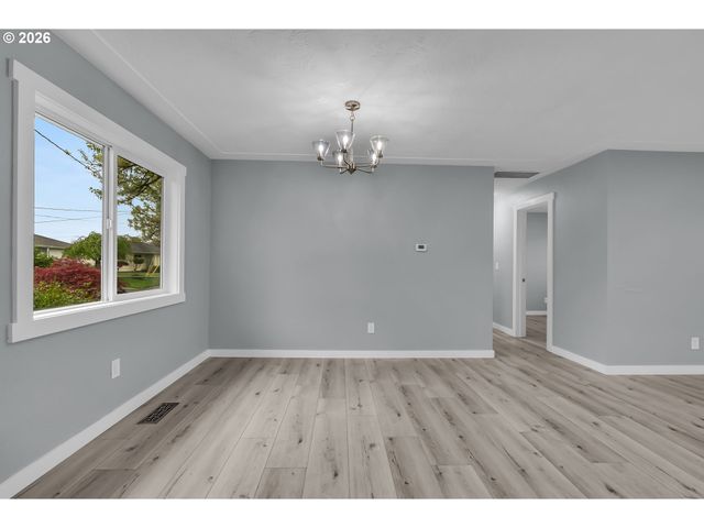 2990 CHESTER Ave, Salem, OR 97301