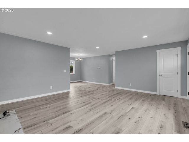 2990 CHESTER Ave, Salem, OR 97301