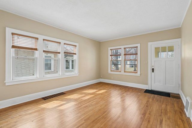 4725 37th Avenue S, Minneapolis, MN 55406