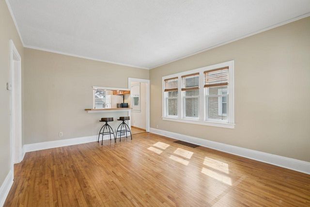 4725 37th Avenue S, Minneapolis, MN 55406