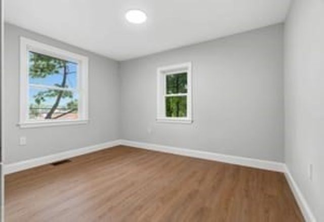 9 Walden Pond Ave, Saugus, MA 01906