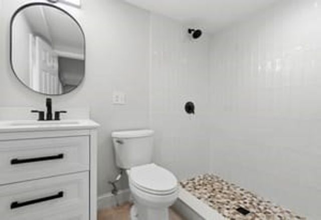 9 Walden Pond Ave, Saugus, MA 01906