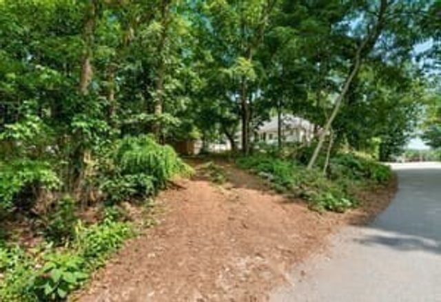 9 Walden Pond Ave, Saugus, MA 01906