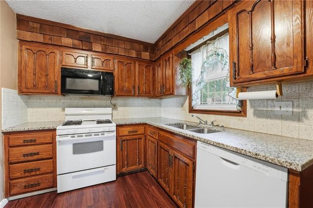 7816 Orville Avenue, Kansas City, KS 66112