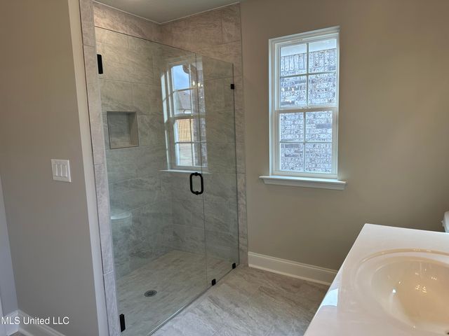 274 Country Garden Drive, Southaven, MS 38671