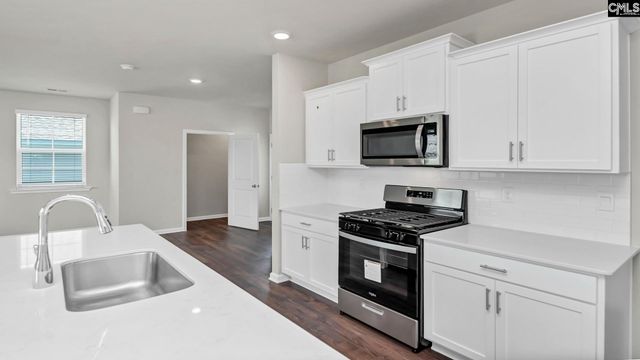 585 Edgetree Drive, Hopkins, SC 29061