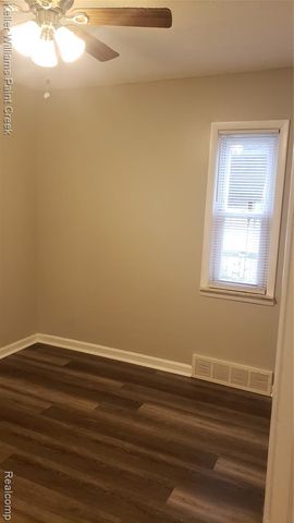 138 W Strathmore Avenue, Pontiac, MI 48340