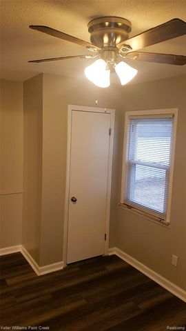 138 W Strathmore Avenue, Pontiac, MI 48340