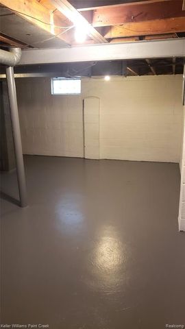 138 W Strathmore Avenue, Pontiac, MI 48340