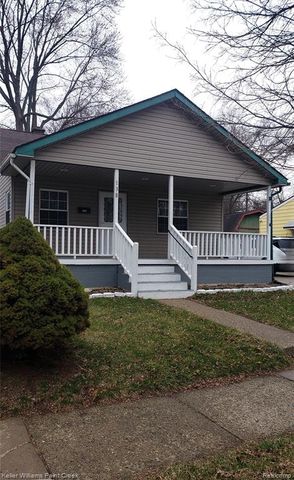 138 W Strathmore Avenue, Pontiac, MI 48340