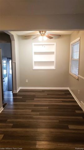 138 W Strathmore Avenue, Pontiac, MI 48340