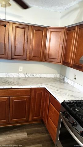 138 W Strathmore Avenue, Pontiac, MI 48340