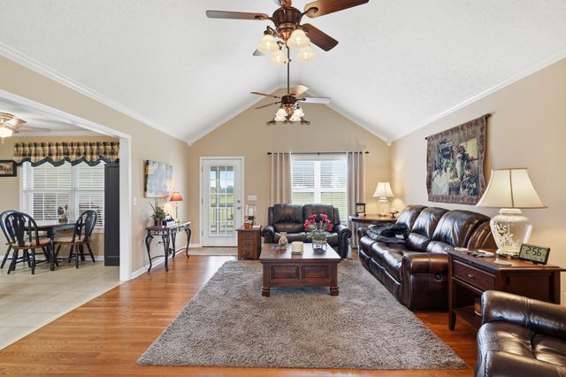262 Green Grass Way, Manchester, TN 37355