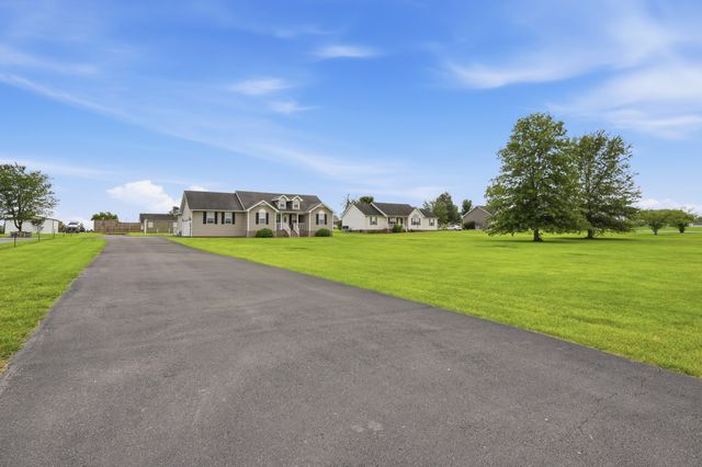 262 Green Grass Way, Manchester, TN 37355