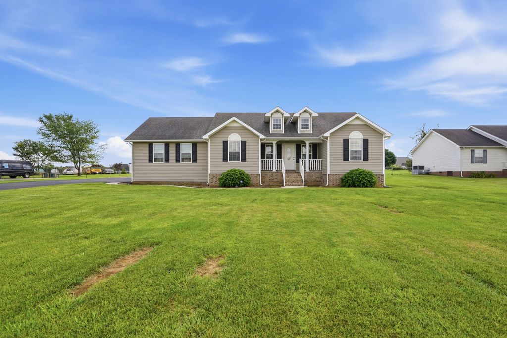 262 Green Grass Way, Manchester, TN 37355