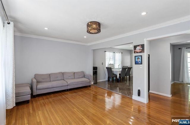 409 Farnham Avenue, Lodi, NJ 07644