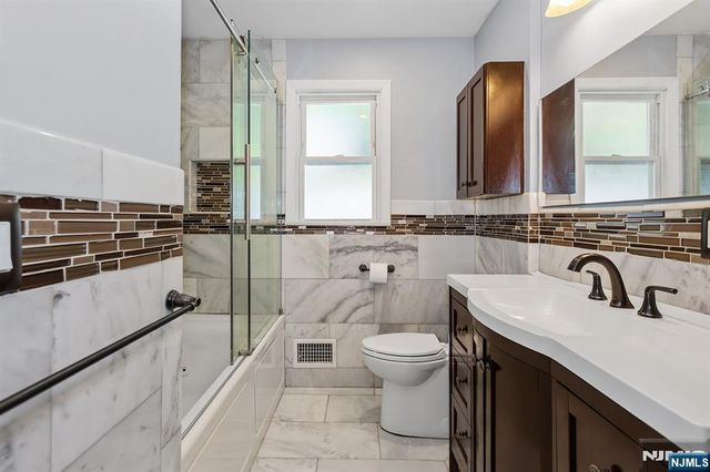 409 Farnham Avenue, Lodi, NJ 07644
