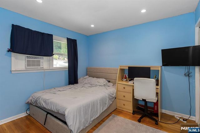 409 Farnham Avenue, Lodi, NJ 07644