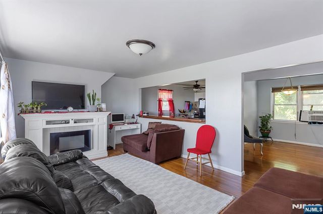 409 Farnham Avenue, Lodi, NJ 07644
